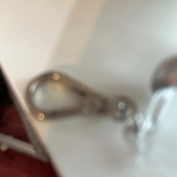 Ring hand sanitizer holder - Picture 2 of 3